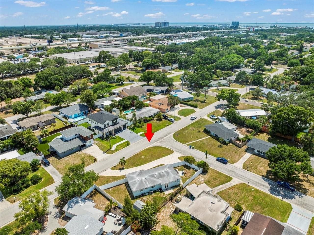 4005 W COACHMAN AVE, TAMPA, FL, 33611