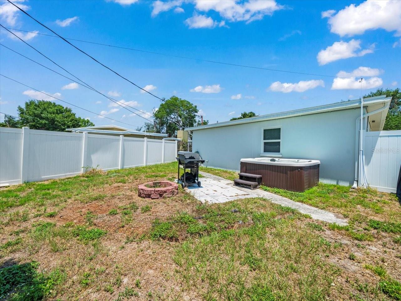4005 W COACHMAN AVE, TAMPA, FL, 33611