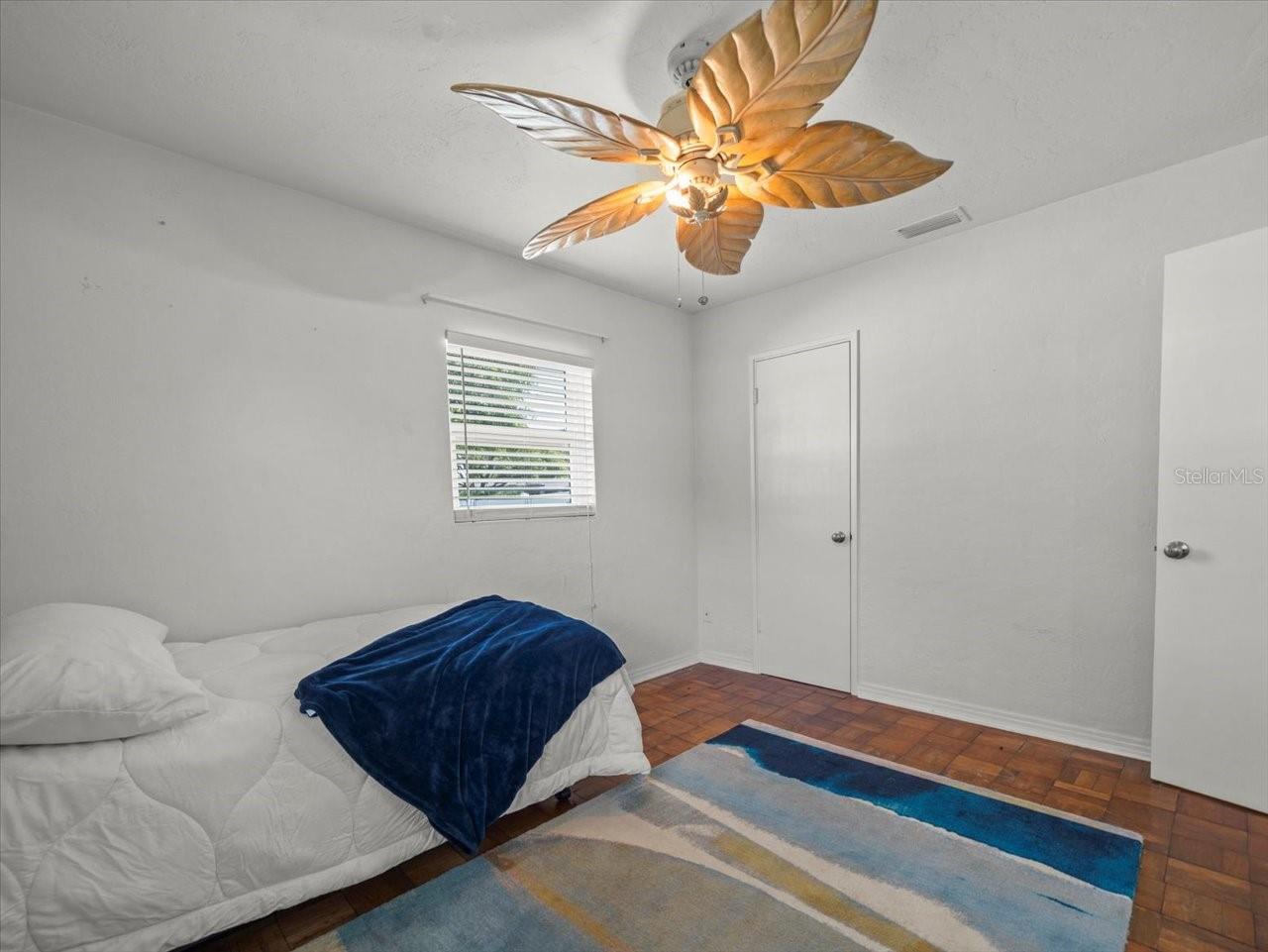 4005 W COACHMAN AVE, TAMPA, FL, 33611