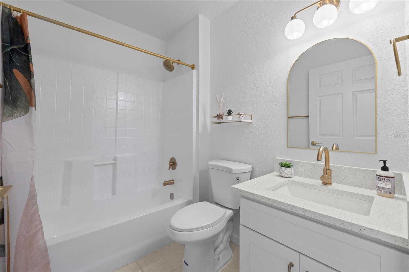 215 BRADBURY AVE, OAK HILL, FL, 32759