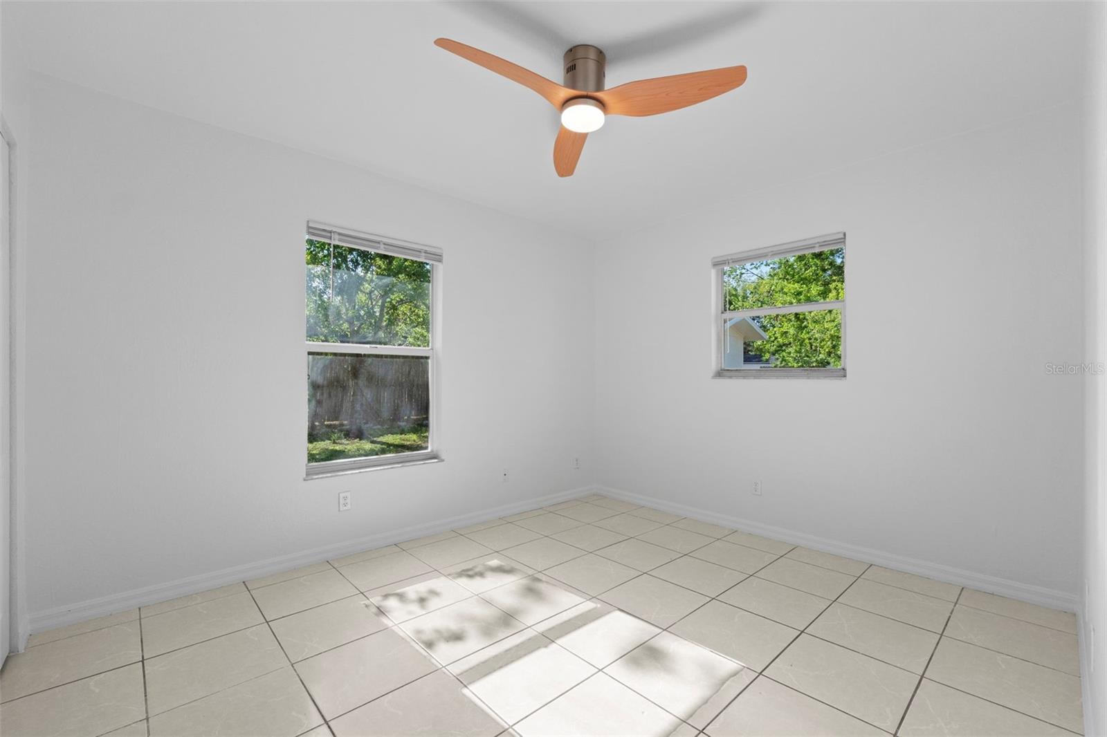 215 BRADBURY AVE, OAK HILL, FL, 32759