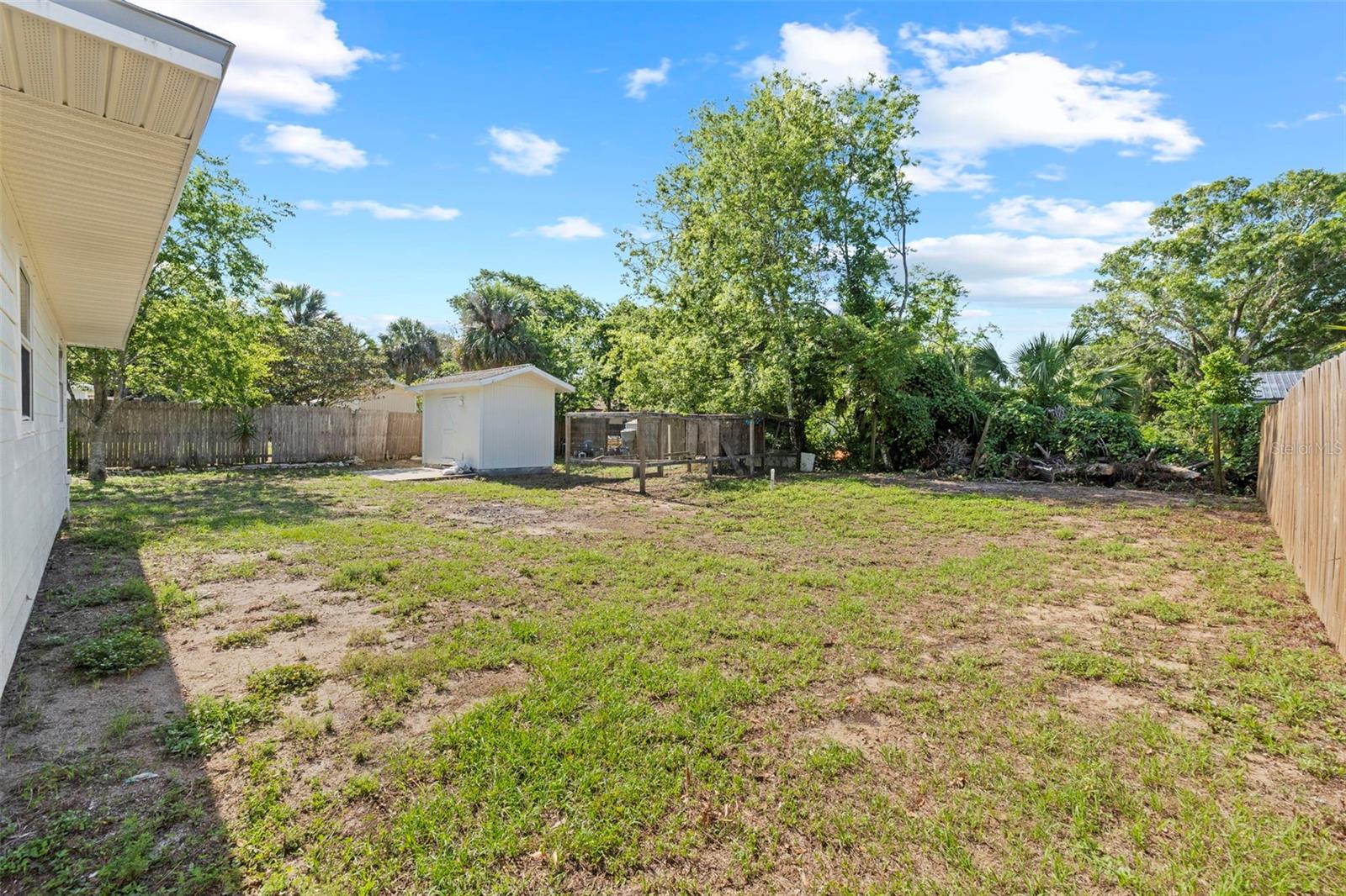 215 BRADBURY AVE, OAK HILL, FL, 32759