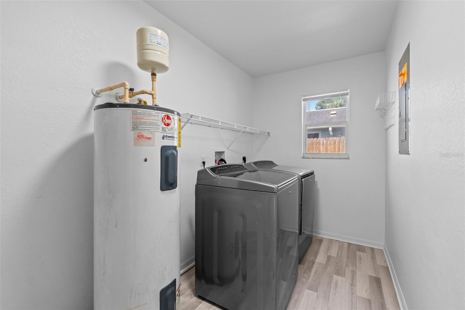 215 BRADBURY AVE, OAK HILL, FL, 32759