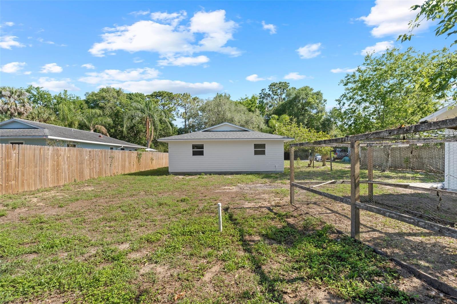 215 BRADBURY AVE, OAK HILL, FL, 32759