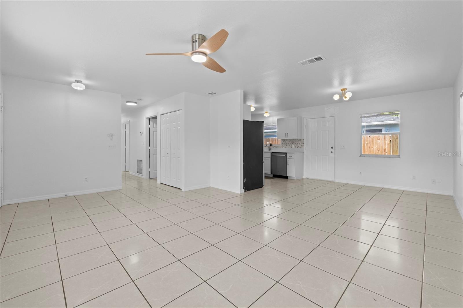 215 BRADBURY AVE, OAK HILL, FL, 32759