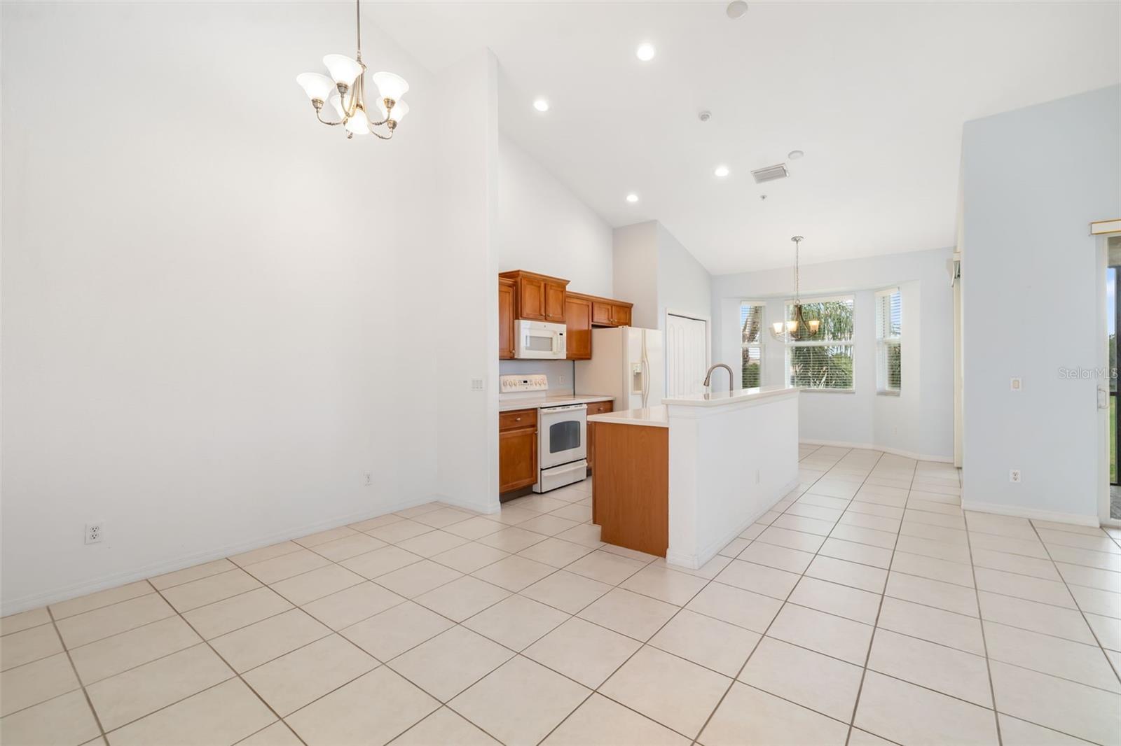 905 FAIRWAYCOVE LN #203, BRADENTON, FL, 34212