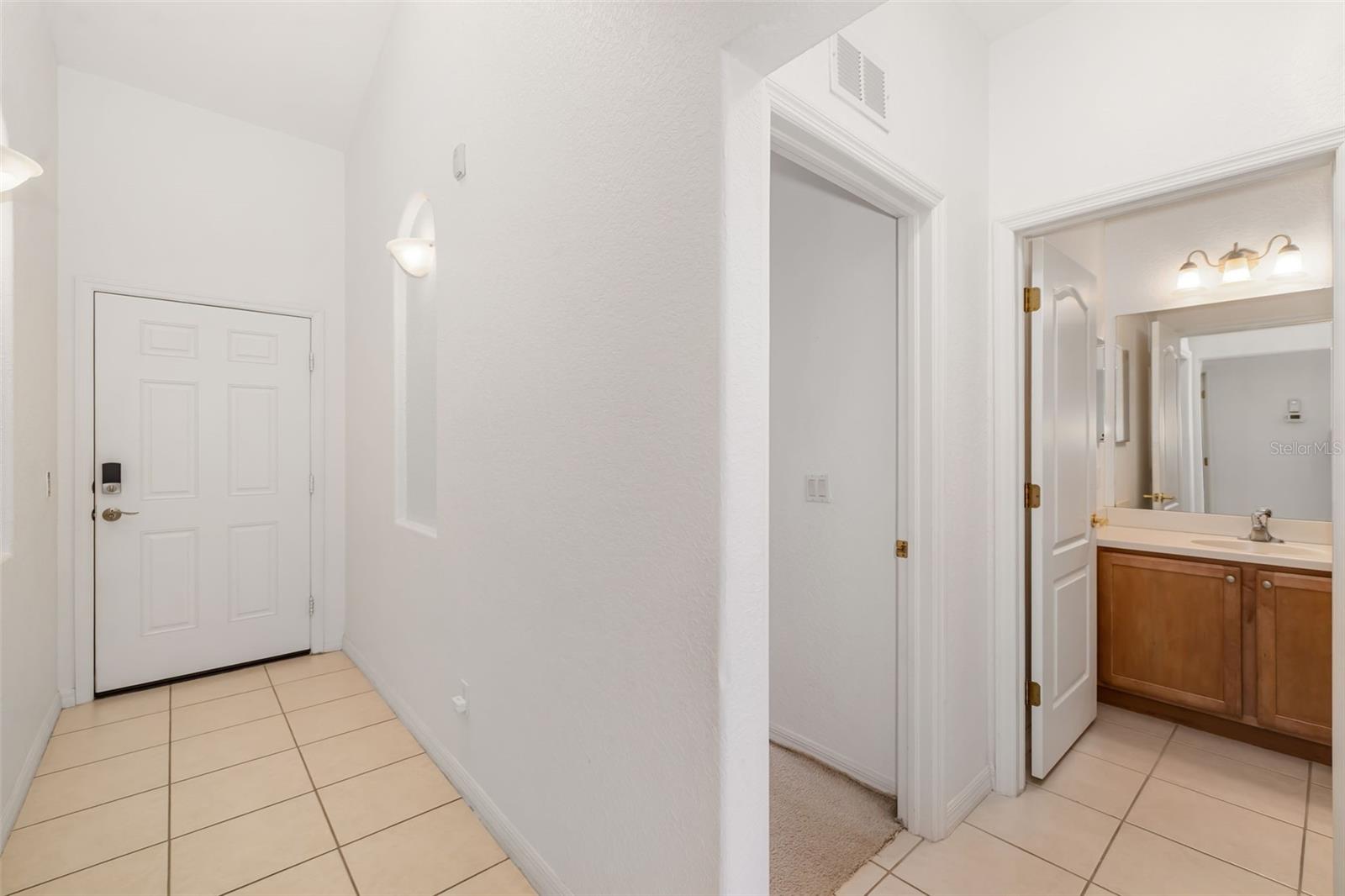 905 FAIRWAYCOVE LN #203, BRADENTON, FL, 34212