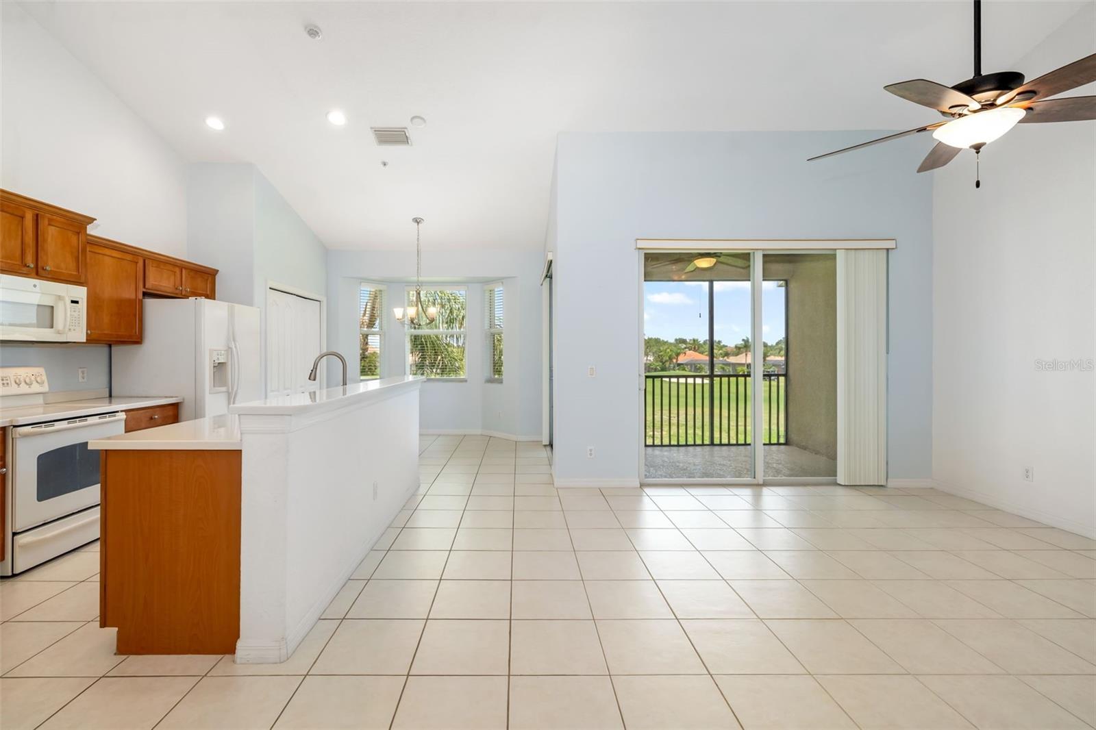 905 FAIRWAYCOVE LN #203, BRADENTON, FL, 34212