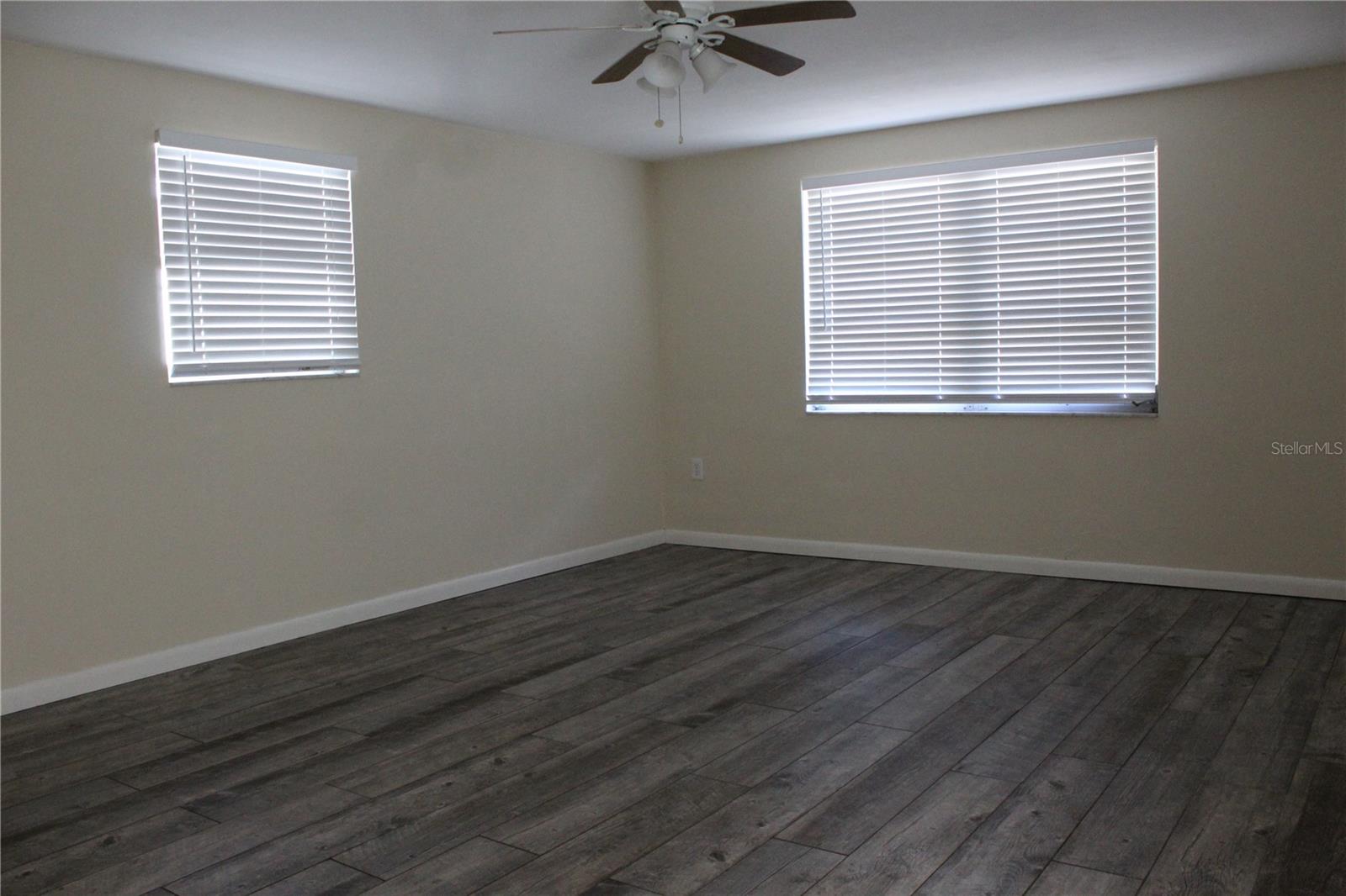 6017 CENTRAL AVE, NEW PORT RICHEY, FL, 34653