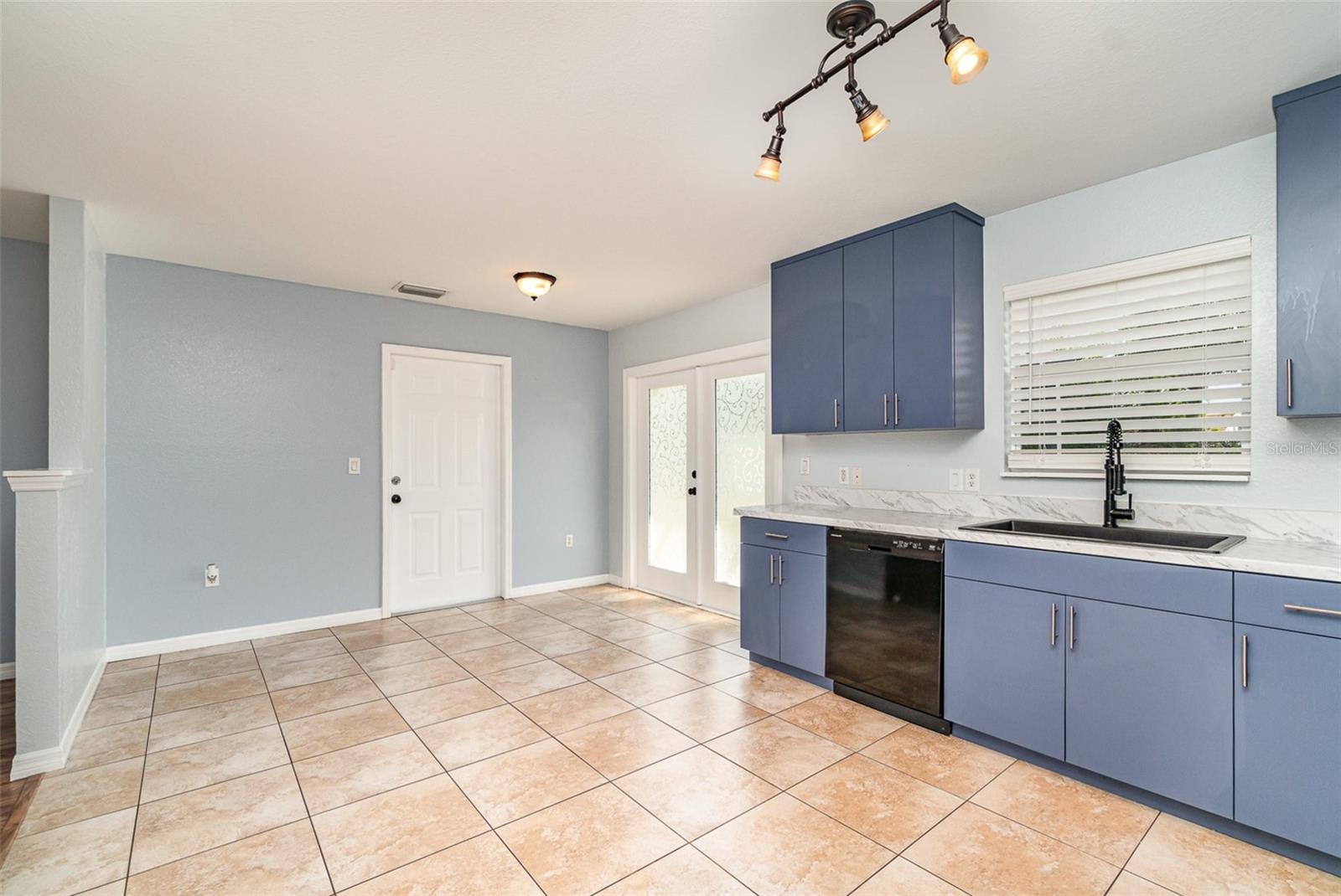 2420 LINTON LN, PORT CHARLOTTE, FL, 33952