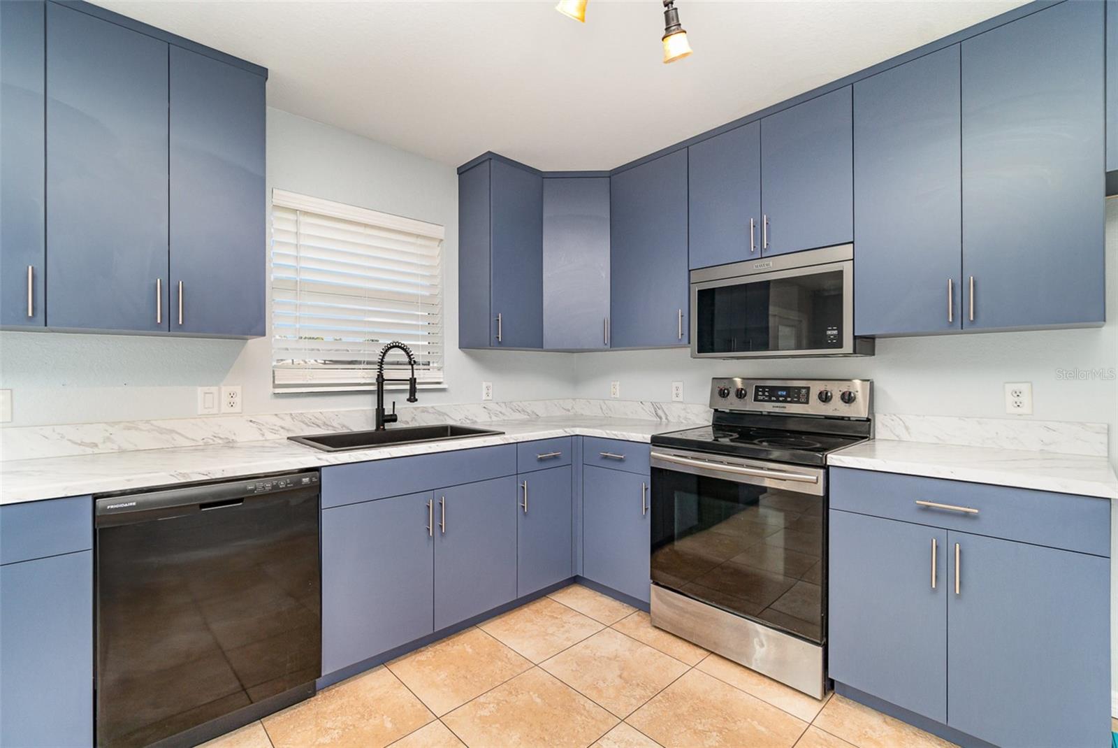 2420 LINTON LN, PORT CHARLOTTE, FL, 33952