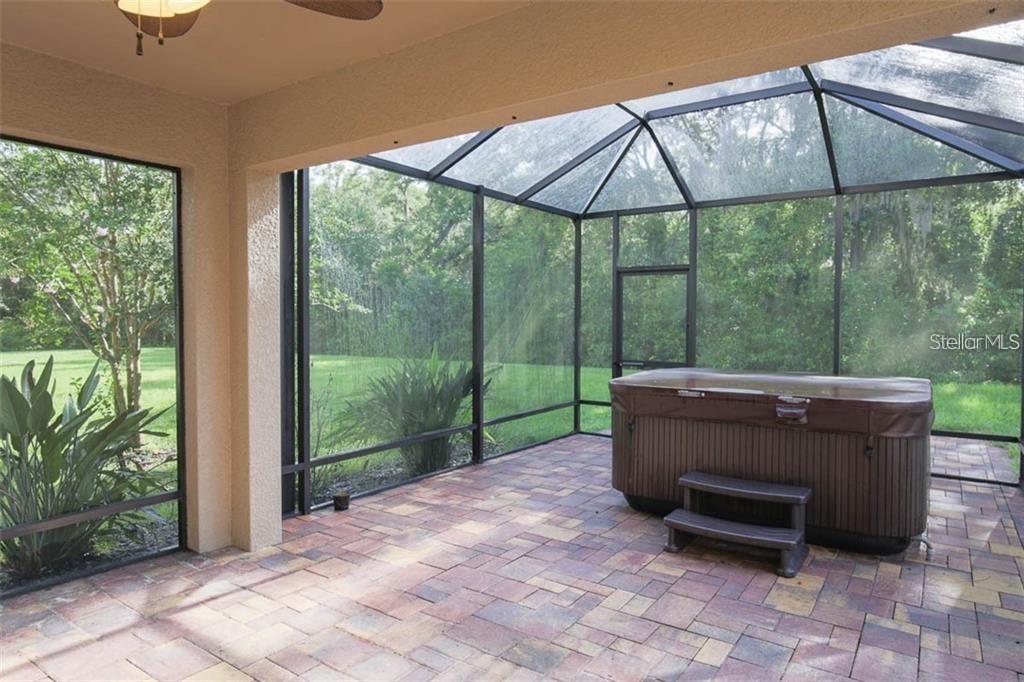 5208 BANNISTER PARK LN, LITHIA, FL, 33547