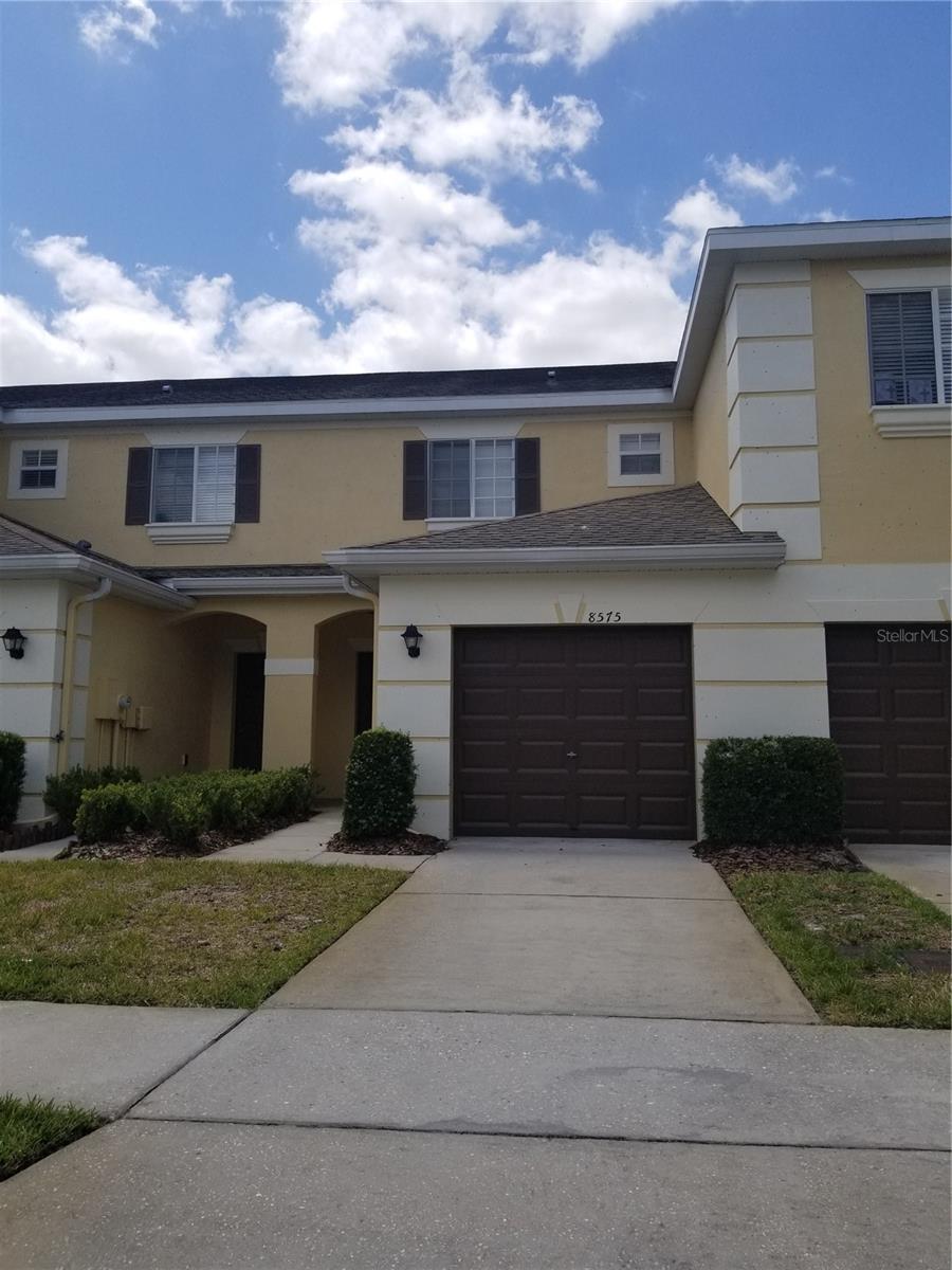 8575 TRAIL WIND DR, TAMPA, FL, 33647