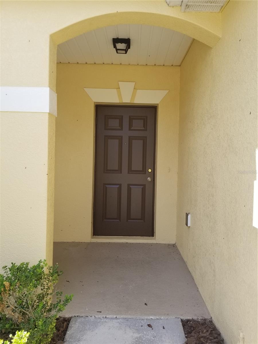 8575 TRAIL WIND DR, TAMPA, FL, 33647