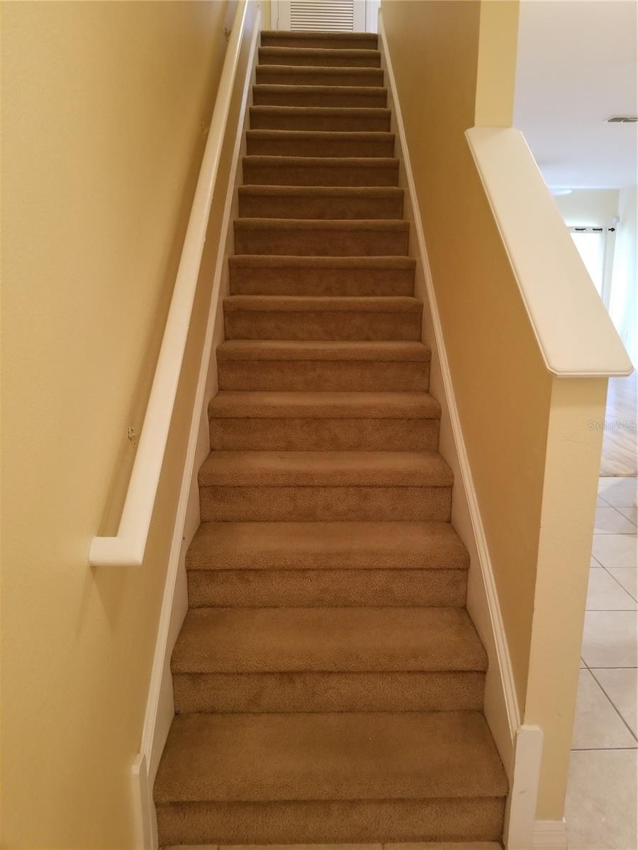 8575 TRAIL WIND DR, TAMPA, FL, 33647