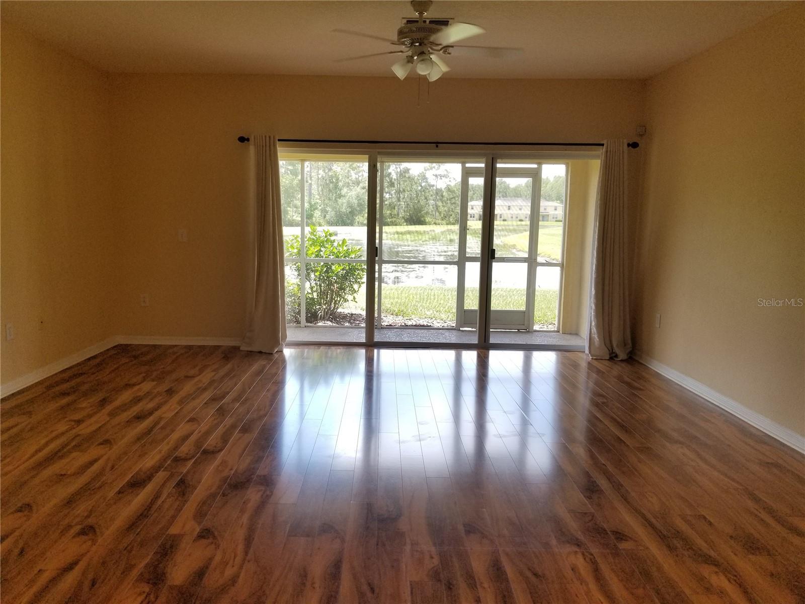 8575 TRAIL WIND DR, TAMPA, FL, 33647