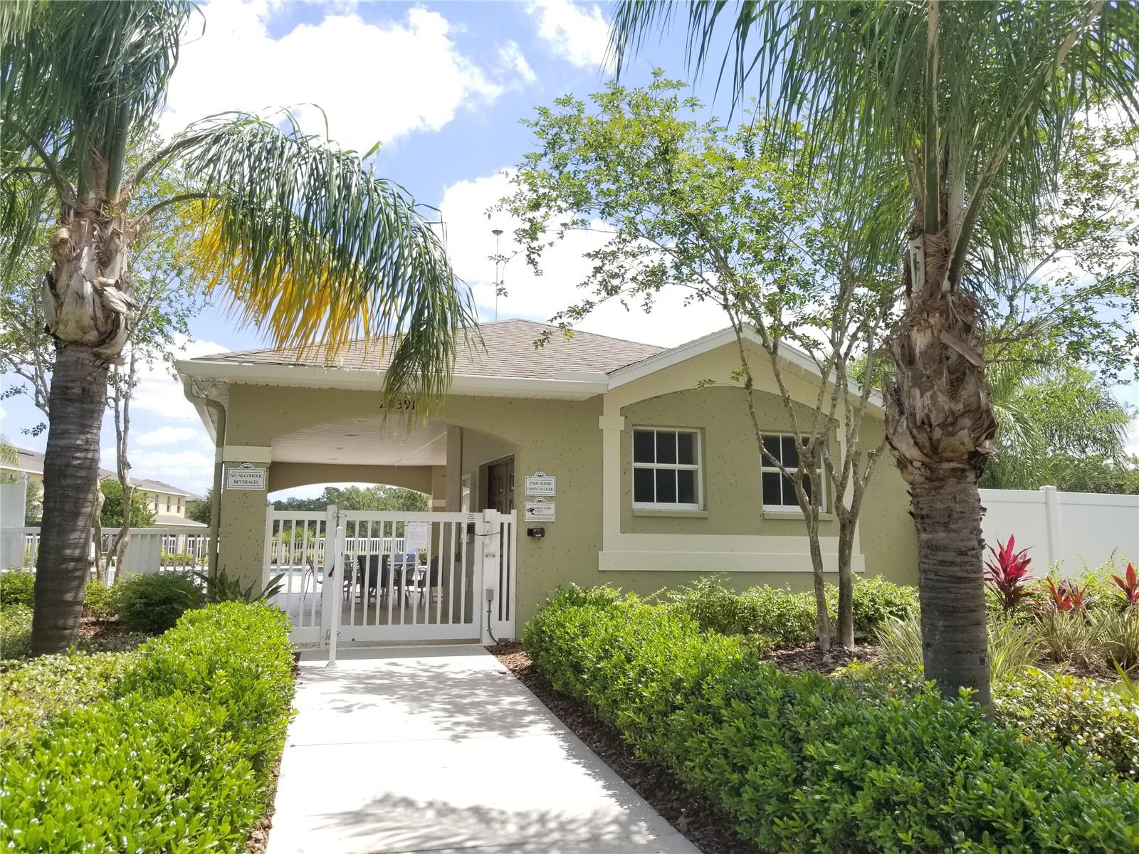 8575 TRAIL WIND DR, TAMPA, FL, 33647