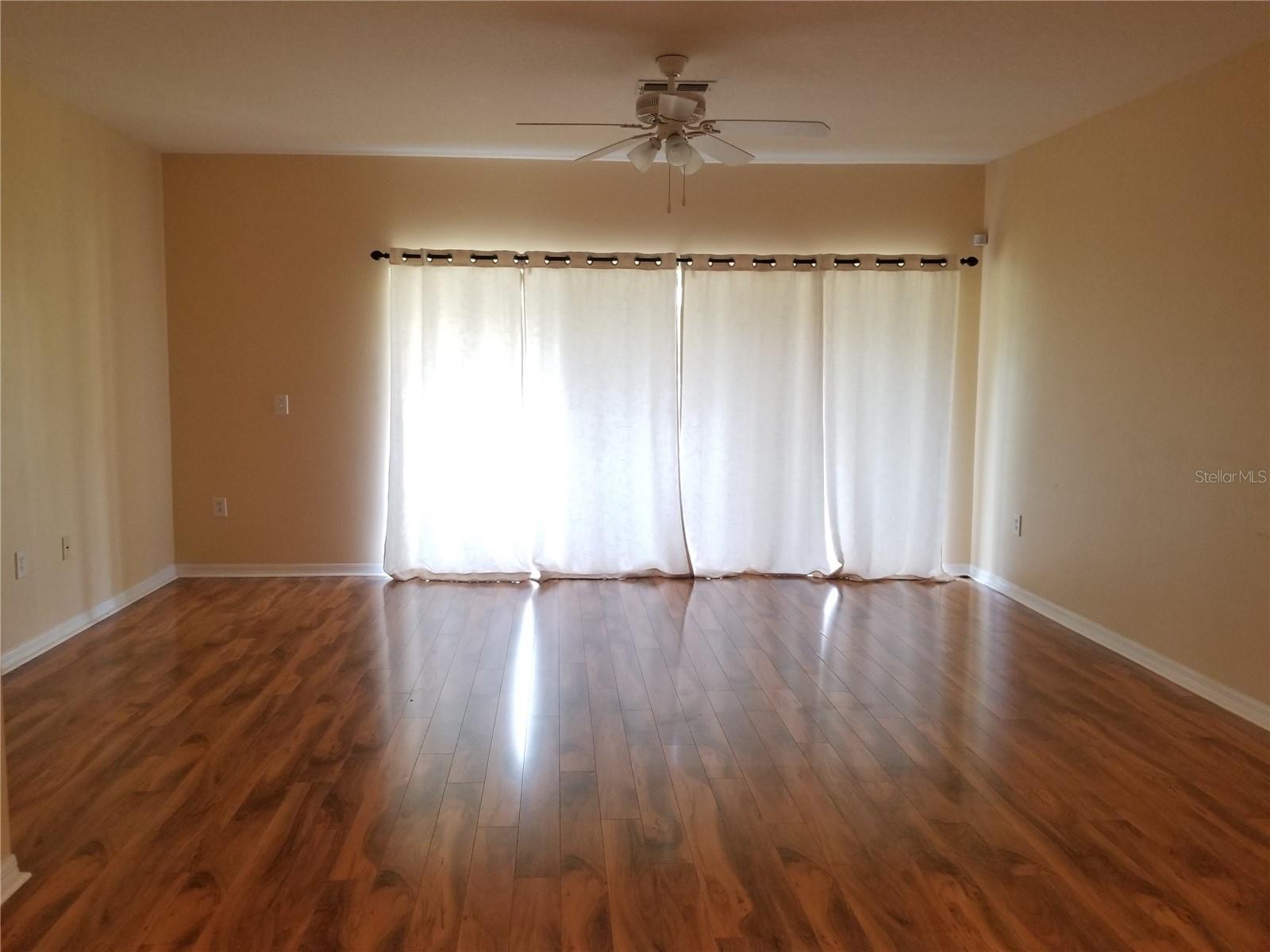 8575 TRAIL WIND DR, TAMPA, FL, 33647