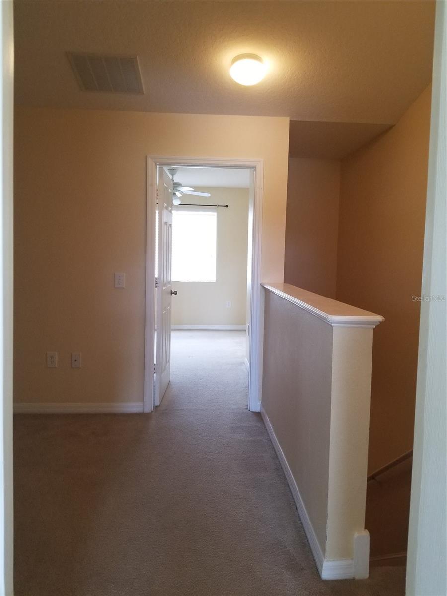 8575 TRAIL WIND DR, TAMPA, FL, 33647