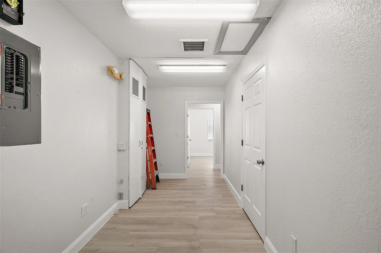 9846 US HIGHWAY 441, LEESBURG, FL, 34788