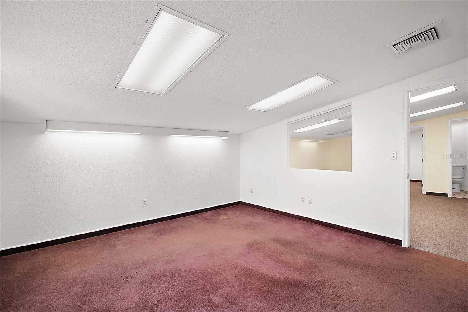 9846 US HIGHWAY 441, LEESBURG, FL, 34788