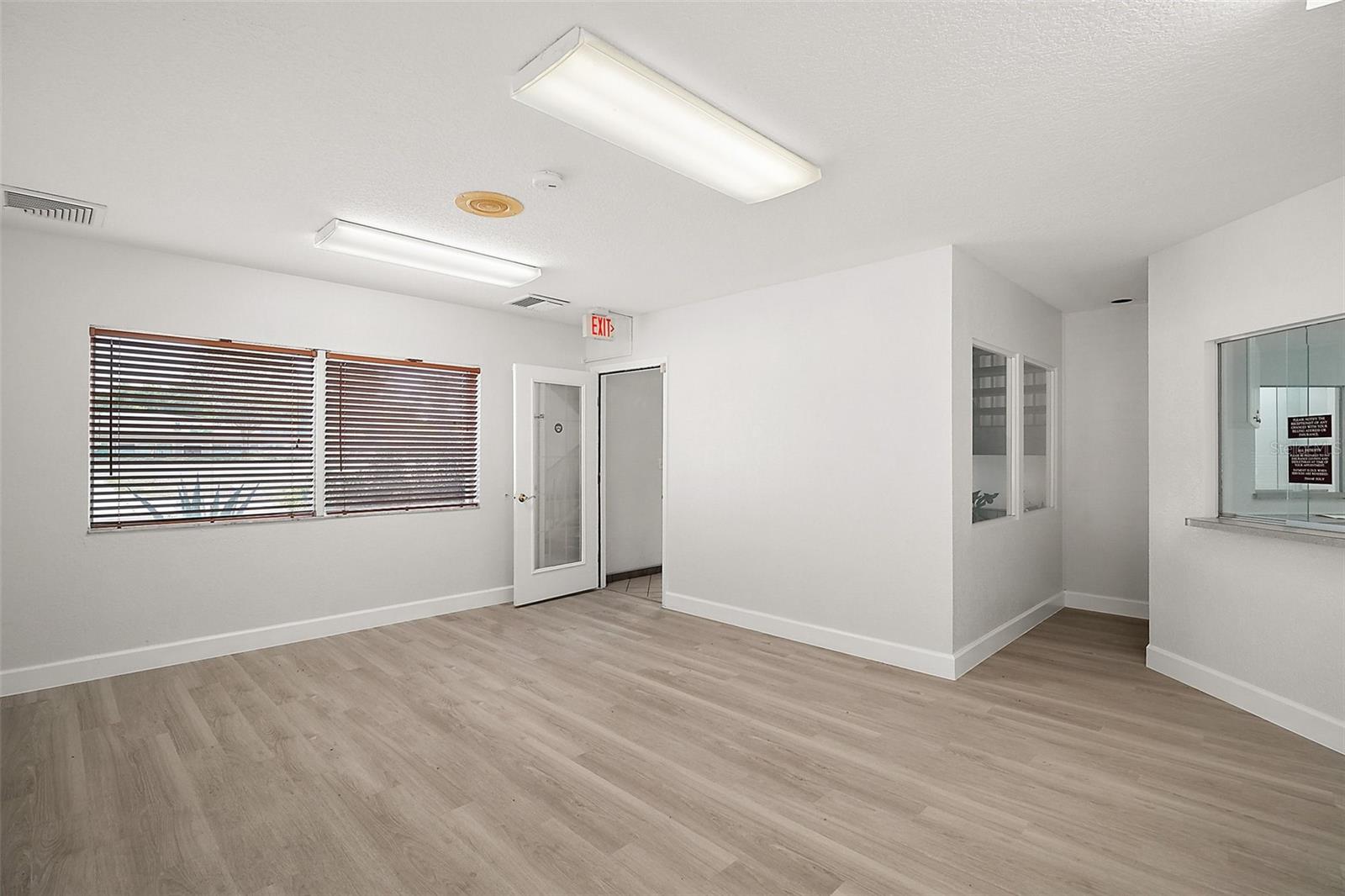 9846 US HIGHWAY 441, LEESBURG, FL, 34788