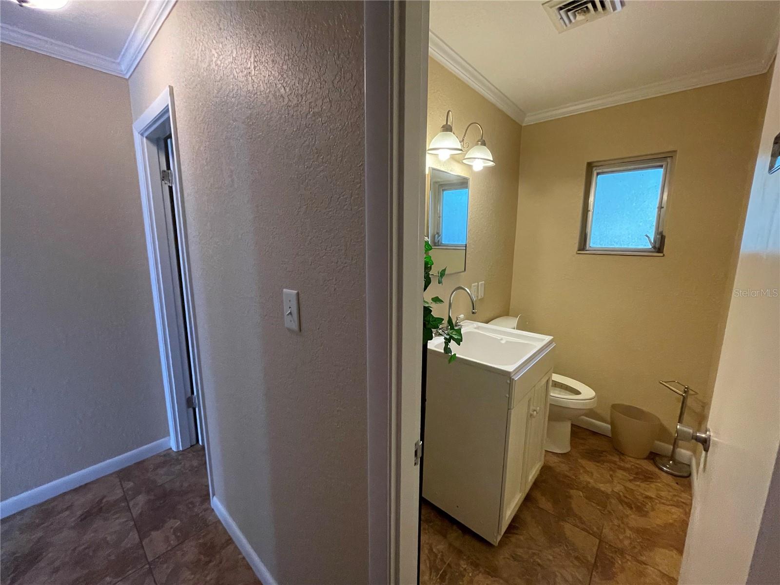 909 W MAGNOLIA ST, LEESBURG, FL, 34748