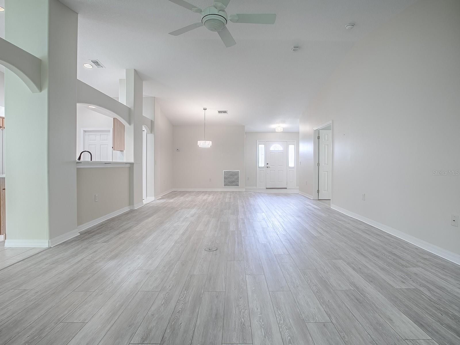 1016 EAGLES LNDG, LEESBURG, FL, 34748