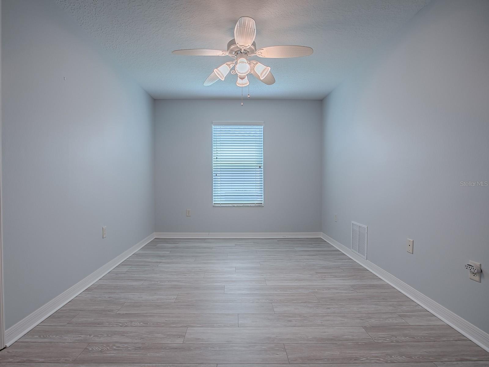 1016 EAGLES LNDG, LEESBURG, FL, 34748