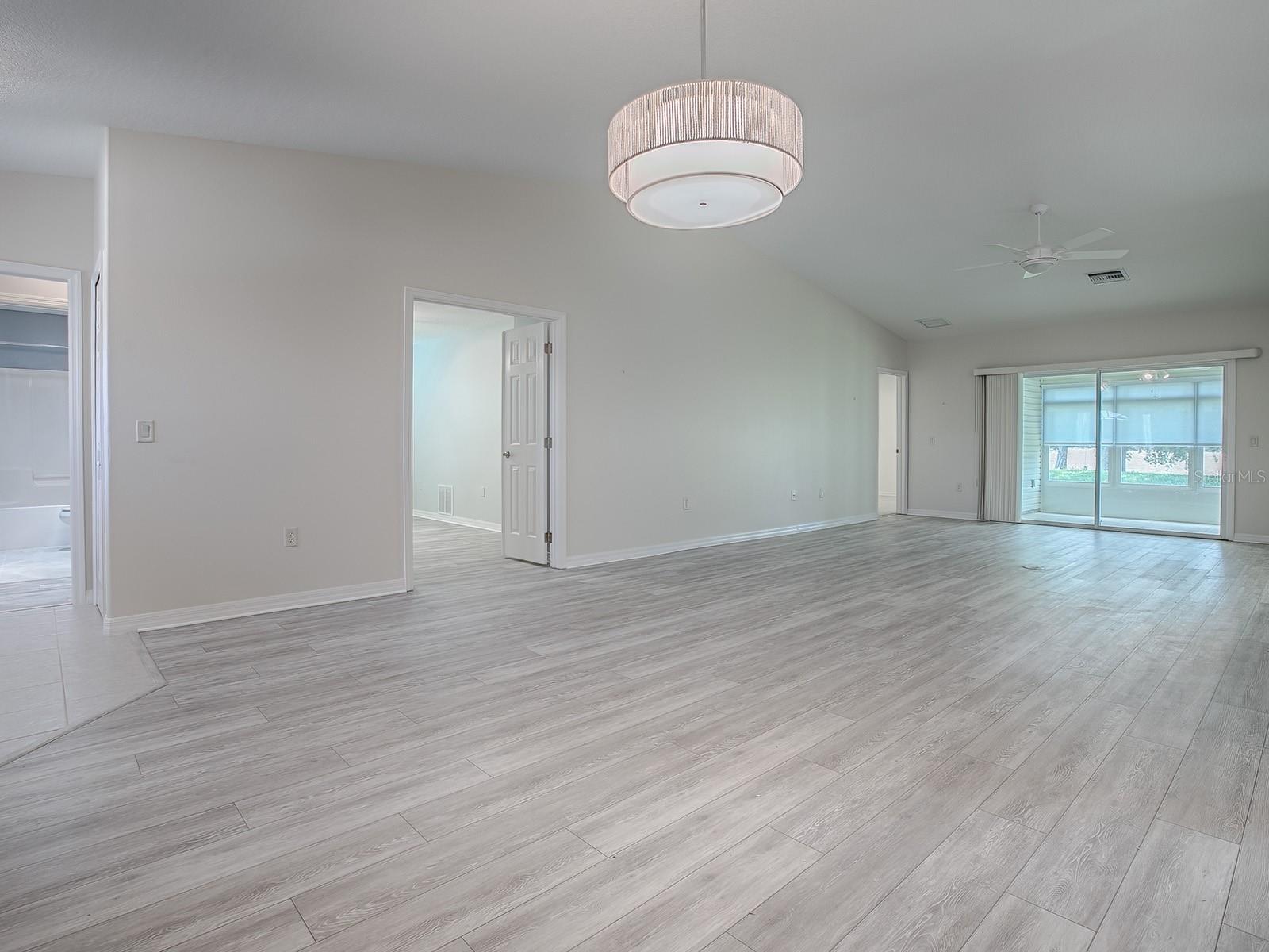 1016 EAGLES LNDG, LEESBURG, FL, 34748