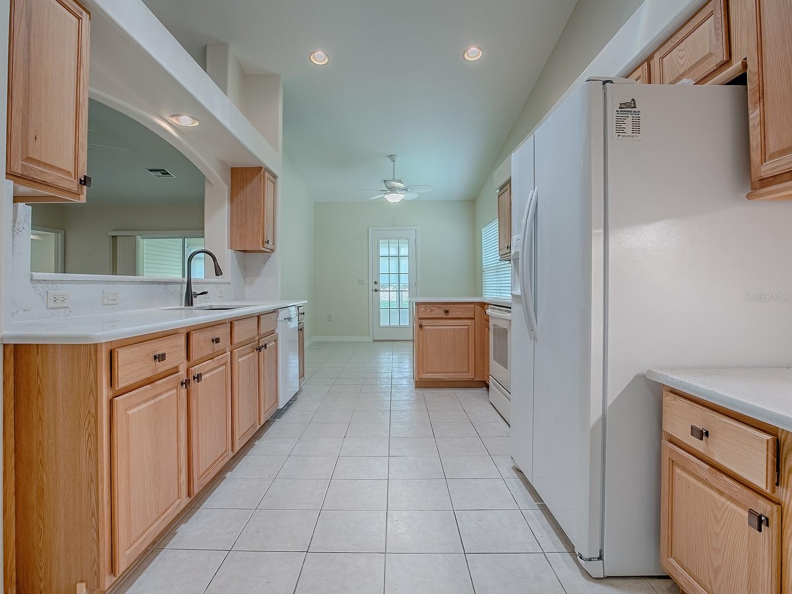 1016 EAGLES LNDG, LEESBURG, FL, 34748