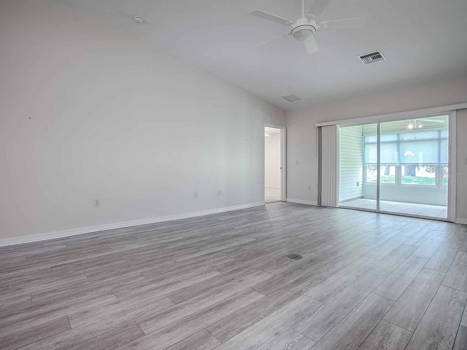 1016 EAGLES LNDG, LEESBURG, FL, 34748