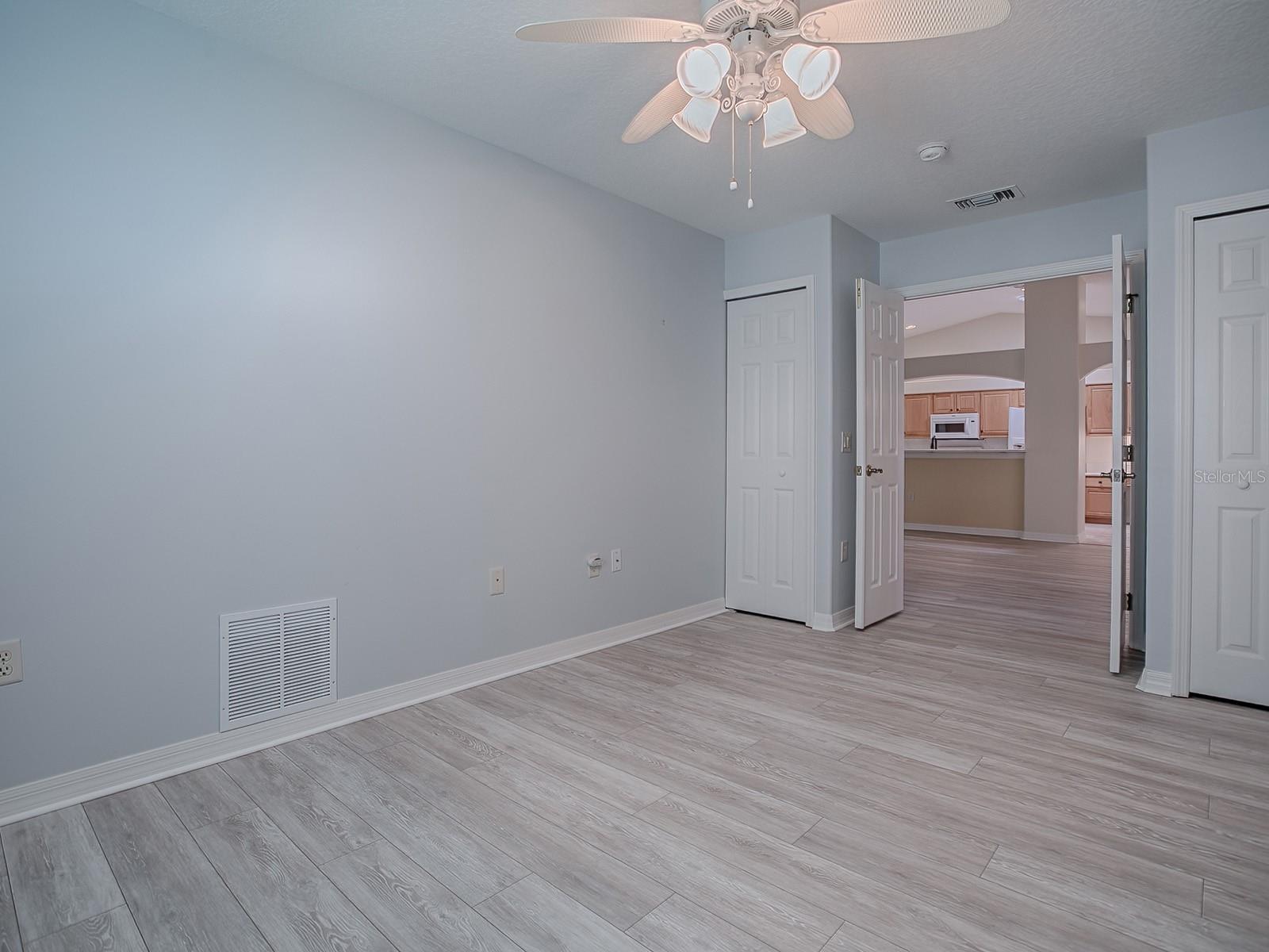 1016 EAGLES LNDG, LEESBURG, FL, 34748