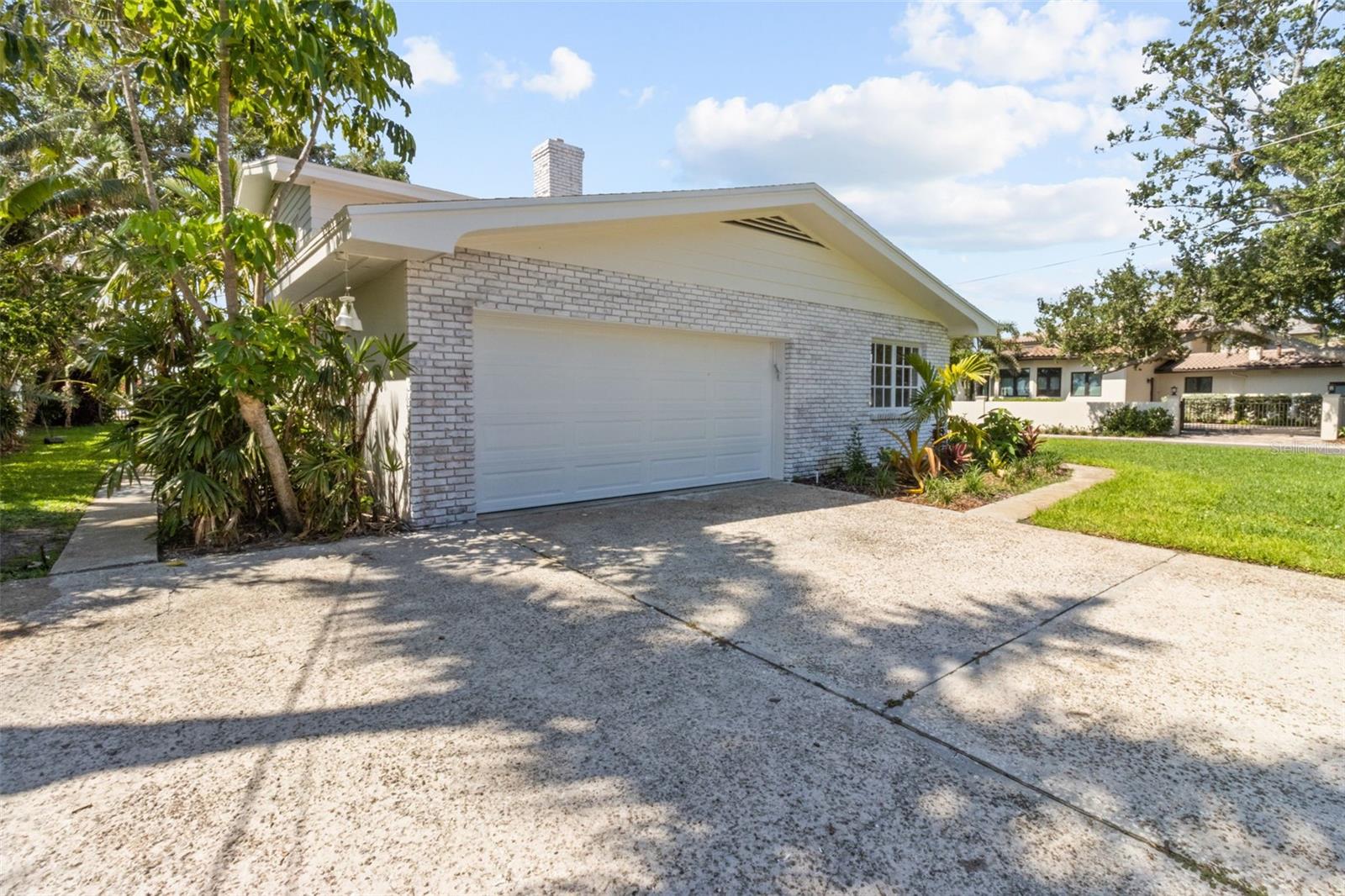 11 BRIGHTWATERS CIR NE, ST PETERSBURG, FL, 33704
