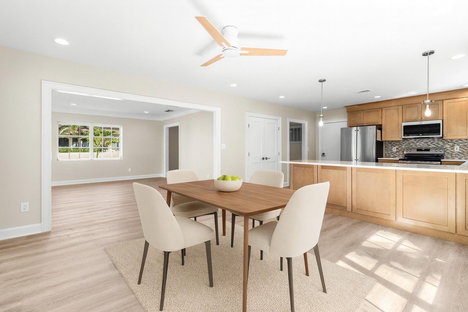 11 BRIGHTWATERS CIR NE, ST PETERSBURG, FL, 33704