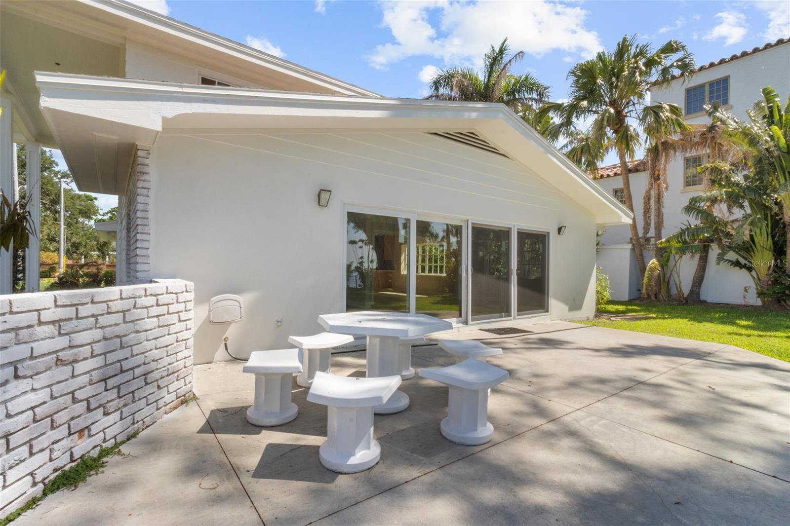 11 BRIGHTWATERS CIR NE, ST PETERSBURG, FL, 33704