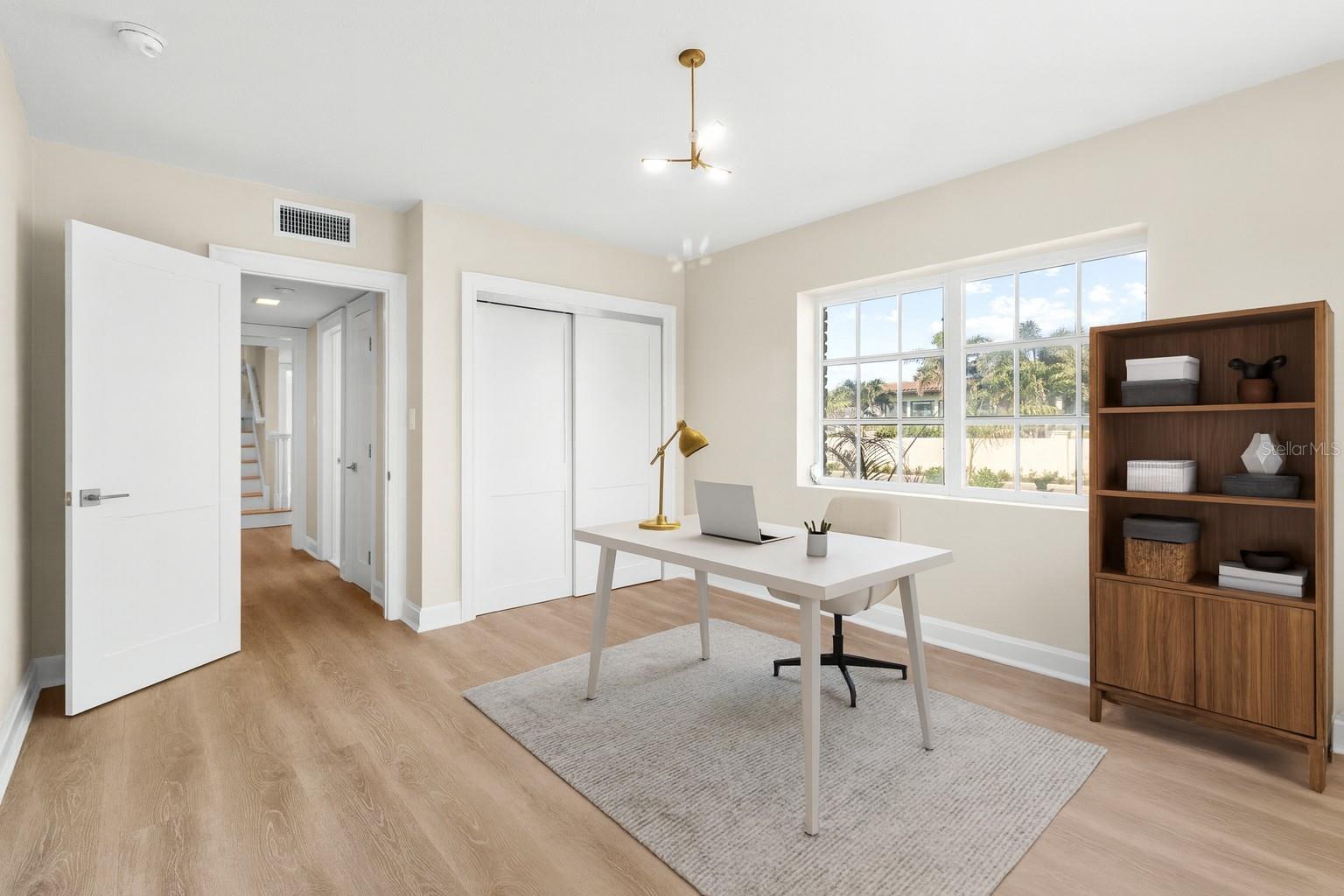 11 BRIGHTWATERS CIR NE, ST PETERSBURG, FL, 33704