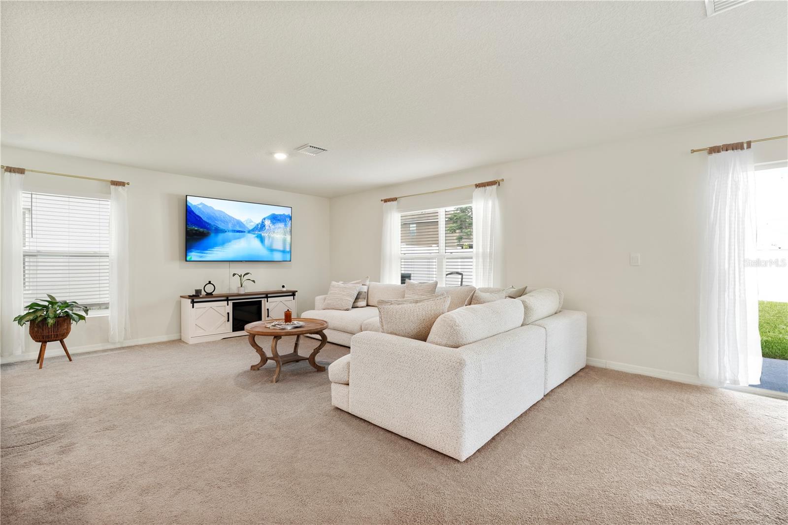 13727 WHISKEY DAISY DR, DADE CITY, FL, 33525