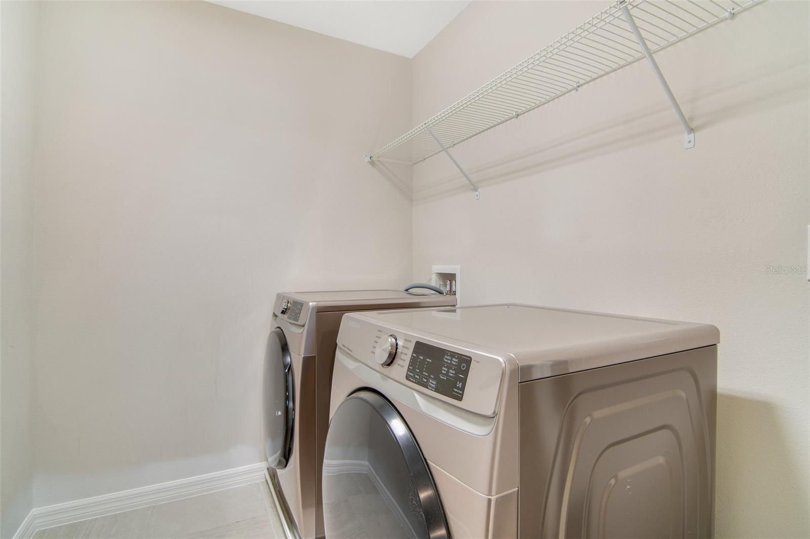 8042 GLENLLOYD AVE, WINTER GARDEN, FL, 34787