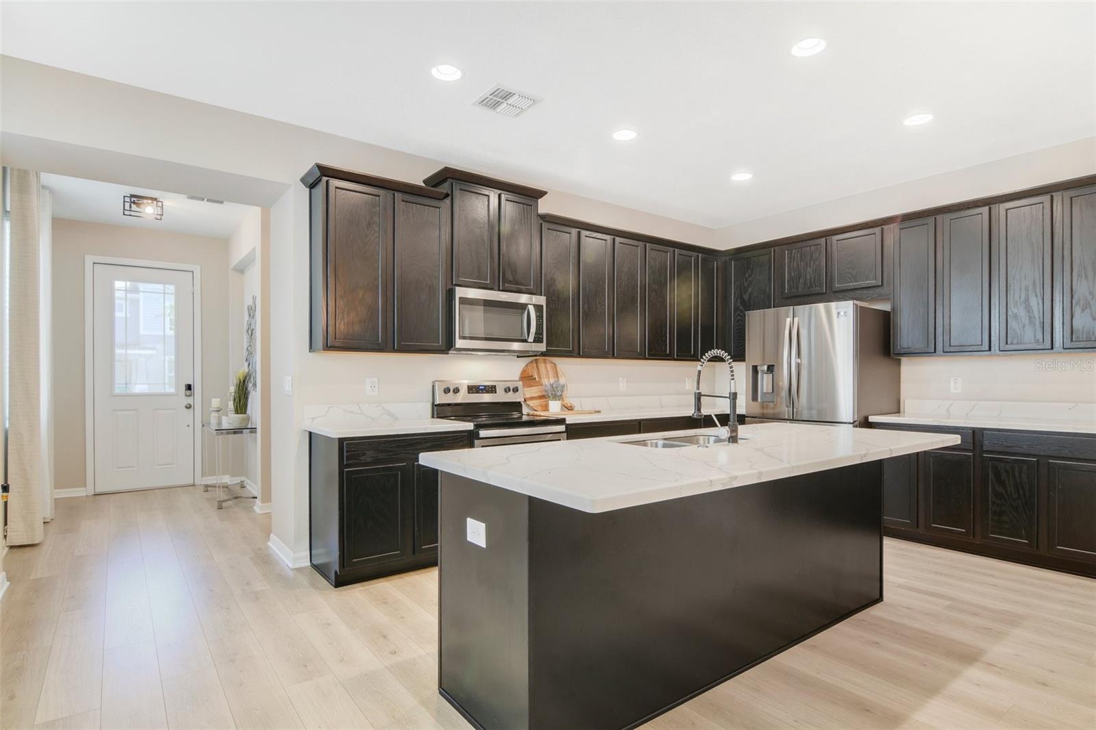 8042 GLENLLOYD AVE, WINTER GARDEN, FL, 34787