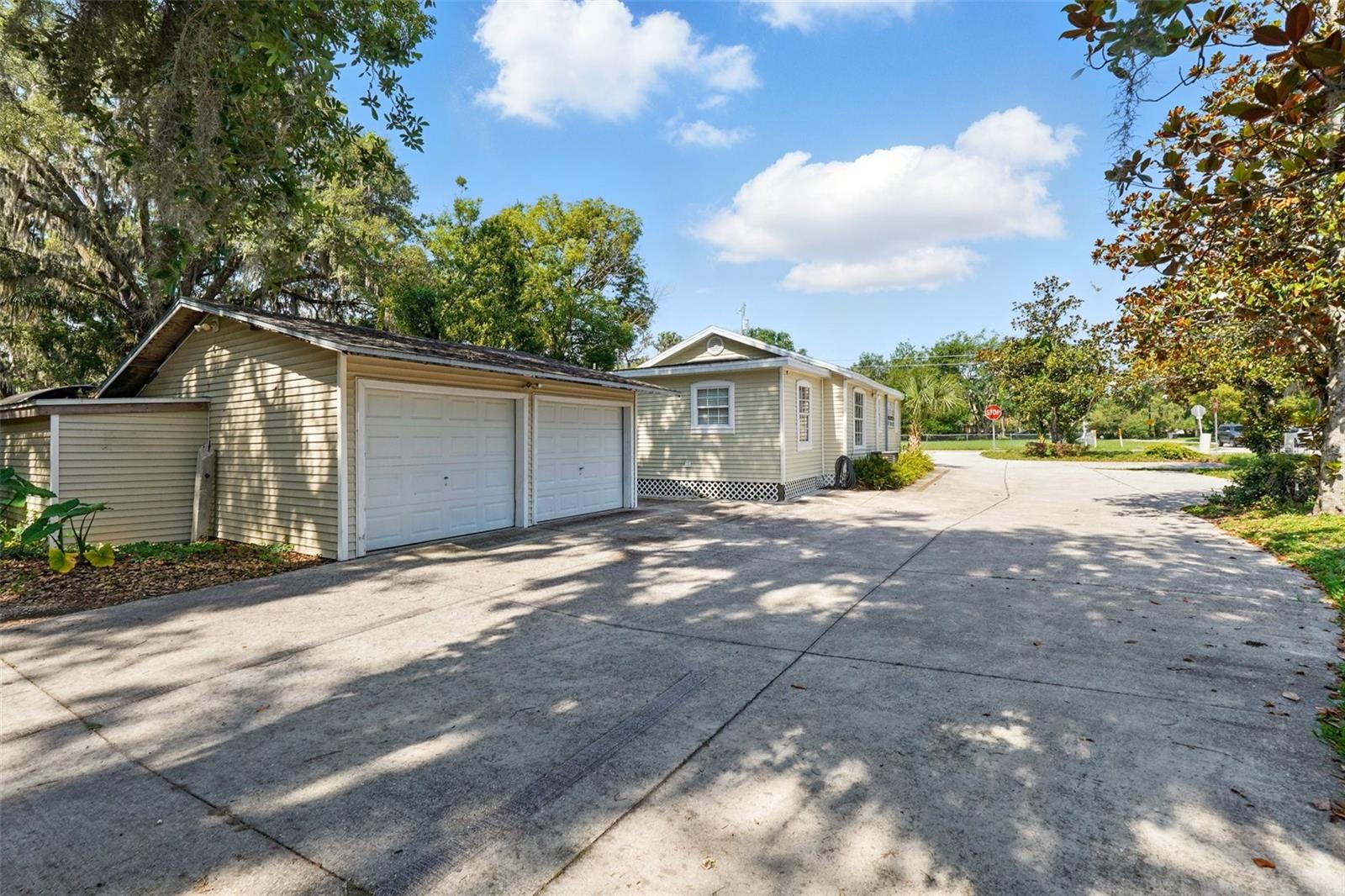 205 S HIGHLAND AVE, APOPKA, FL, 32703