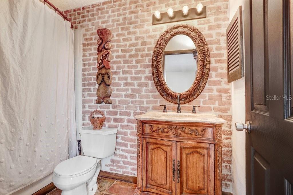 7321 CALADESIA DR, SARASOTA, FL, 34243