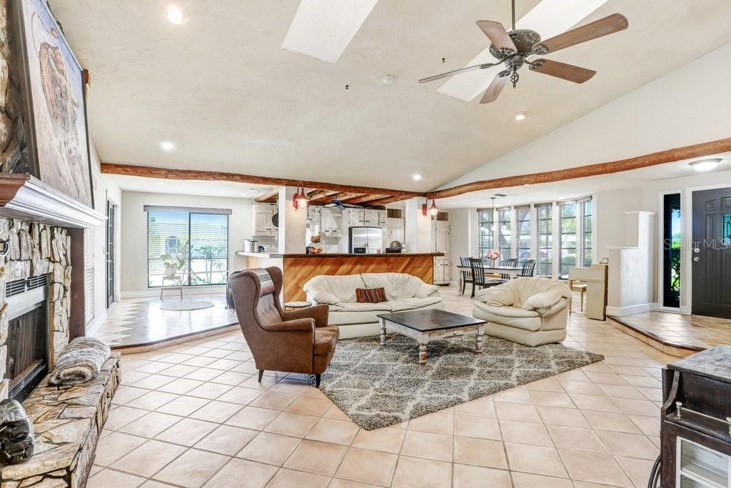 7321 CALADESIA DR, SARASOTA, FL, 34243