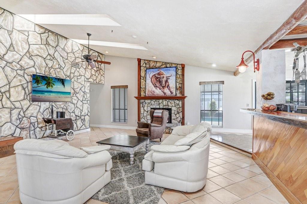 7321 CALADESIA DR, SARASOTA, FL, 34243