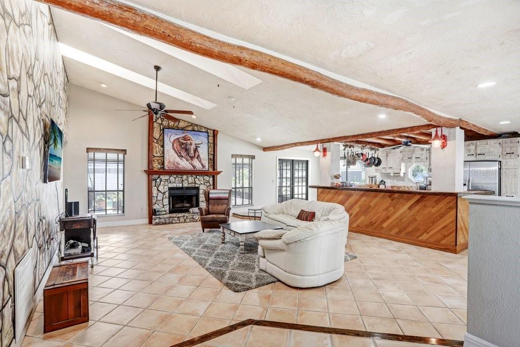 7321 CALADESIA DR, SARASOTA, FL, 34243