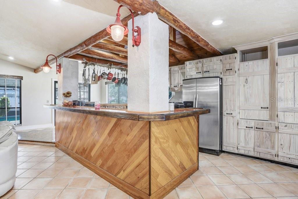 7321 CALADESIA DR, SARASOTA, FL, 34243