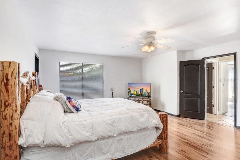 7321 CALADESIA DR, SARASOTA, FL, 34243