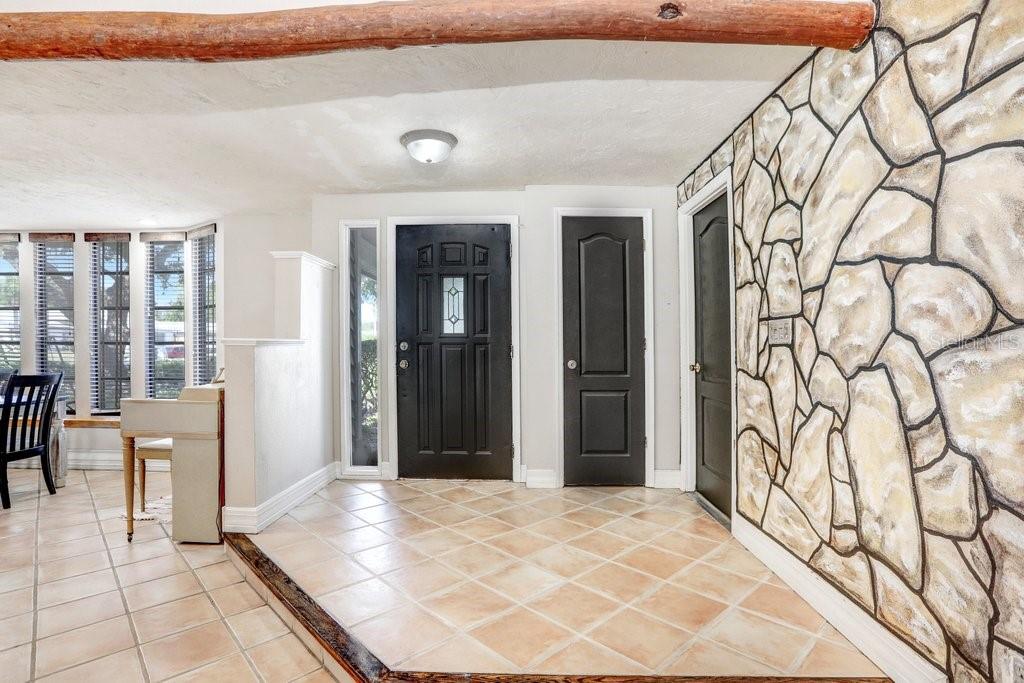 7321 CALADESIA DR, SARASOTA, FL, 34243