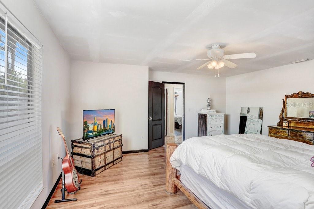 7321 CALADESIA DR, SARASOTA, FL, 34243