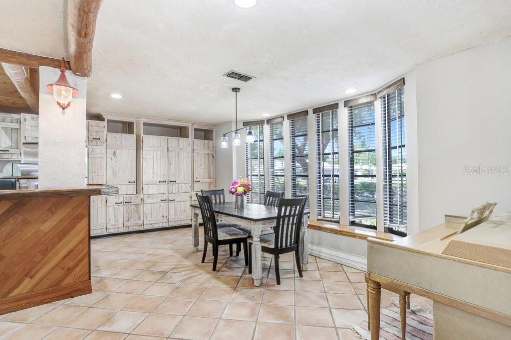 7321 CALADESIA DR, SARASOTA, FL, 34243